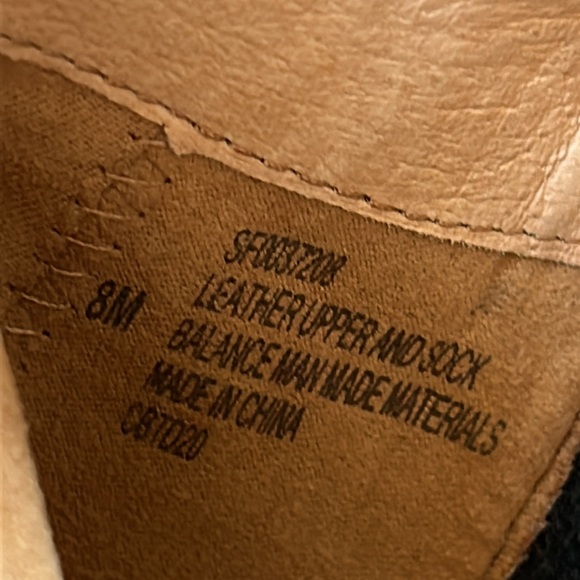 Sofft gray suede Britton Zip style booties.  Excellent used condition. Size 8. - Picture 10 of 13